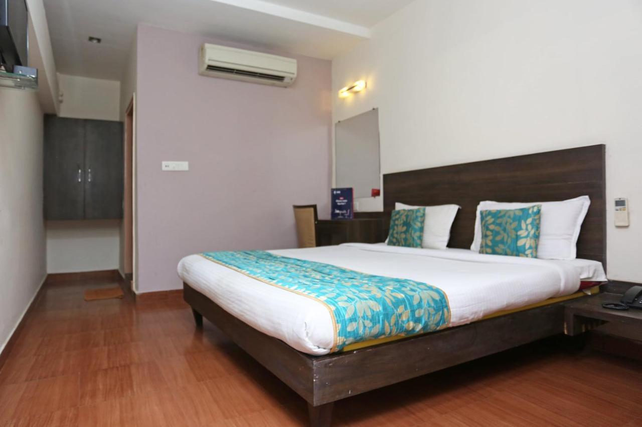 Oyo 4940 Hotel Sea Rock Rāipur Exterior foto